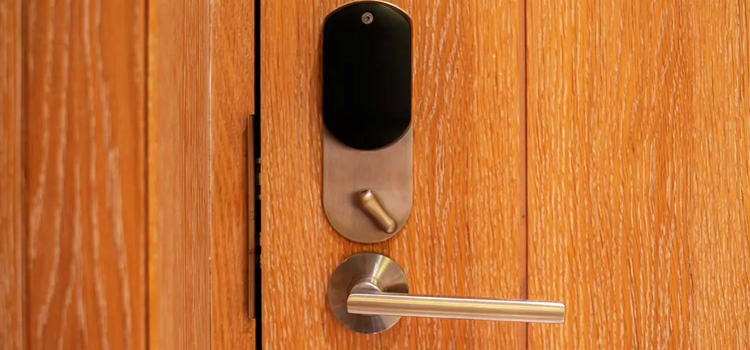 Automatic Locking Door Knob Riverbank